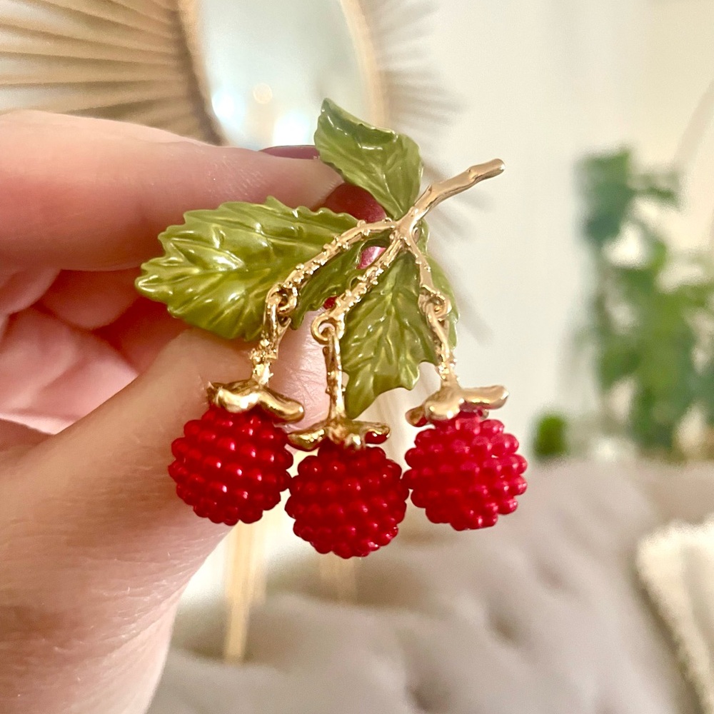 Beaded Raspberry Brooch - Picture 3 of 5